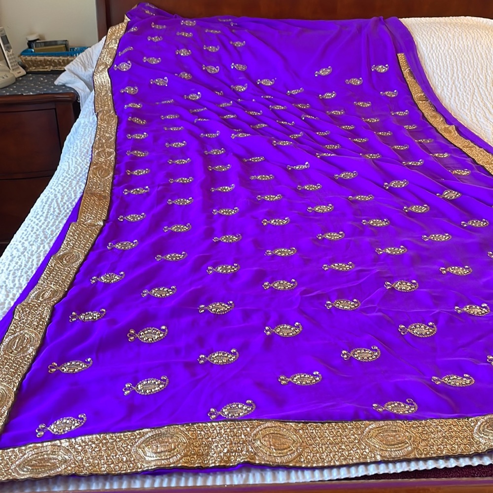 Party saree - Picture 2 of 4